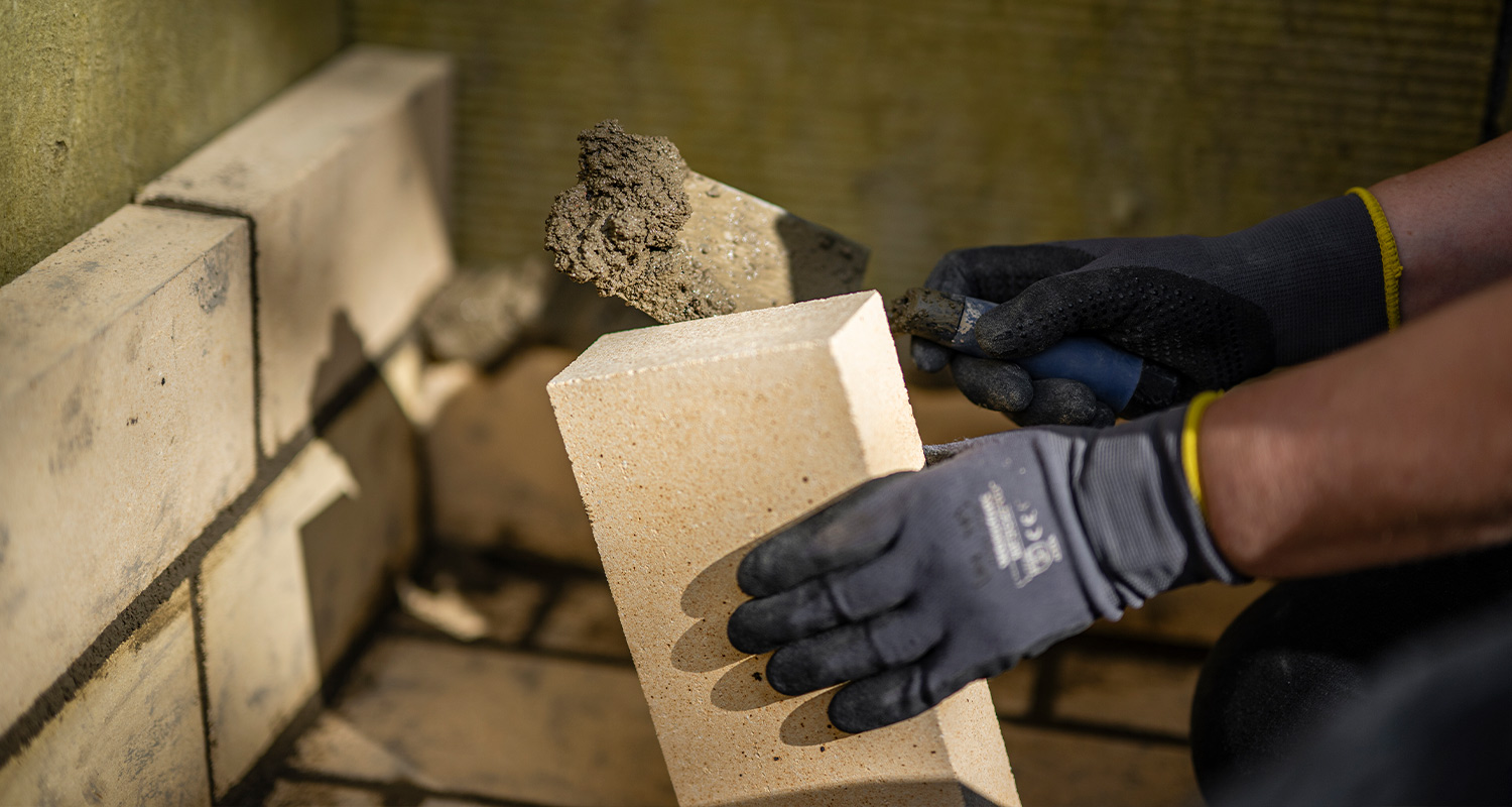 Tee itse nuotiopaikka ja harkkojen muuraus.