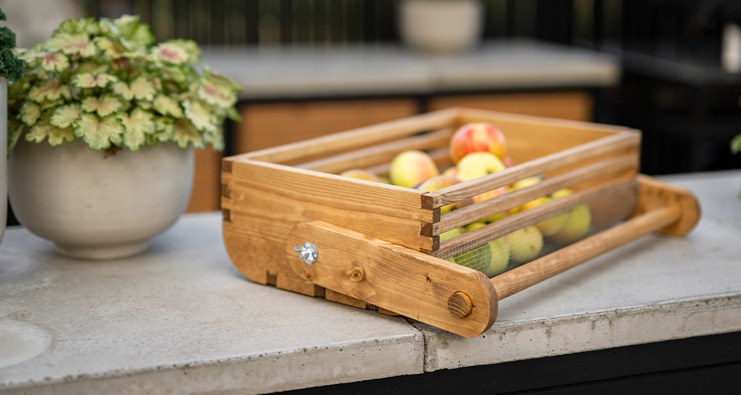 Sadonkorjuukori rakentuu itse. Kuvassa valmis sadonkorjuukori