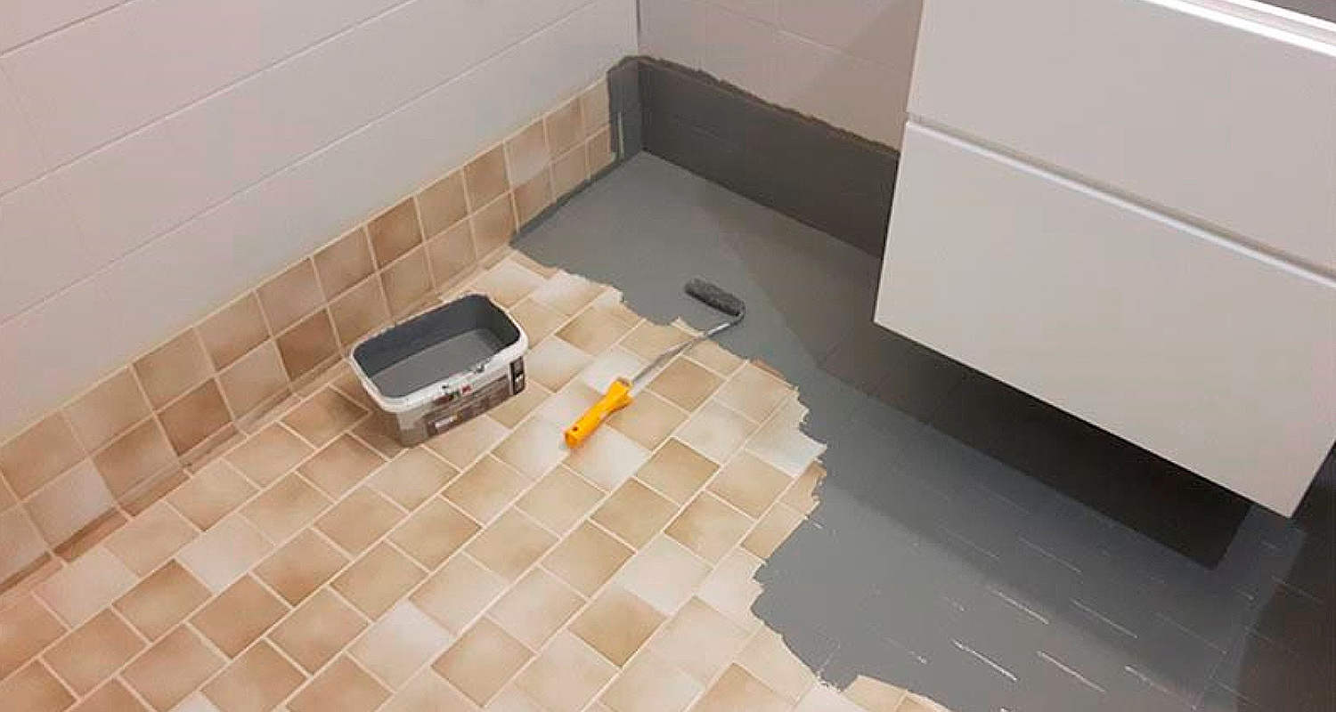 v33-maalauskokemuksia-kylpyhuoneen-muutos-lattioiden-maalaus-k-rauta