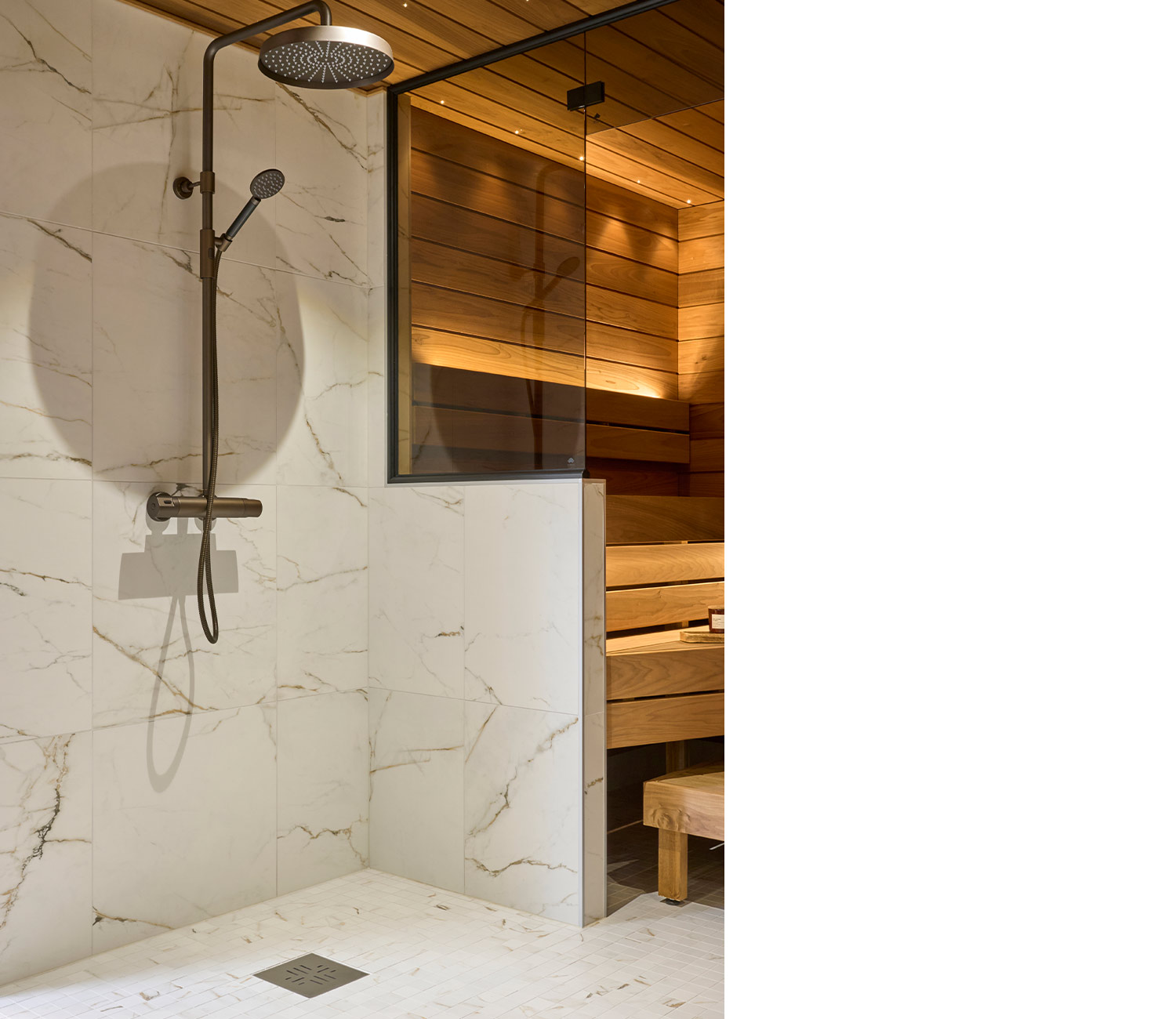 dekostudio-referenssi-talotehtaan-showroom-vantaa-kylpyhuone-marmorikuv-laatta-krauta-ak