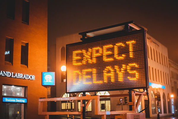Illustration of feedback on a liquidated damages clause for delay.