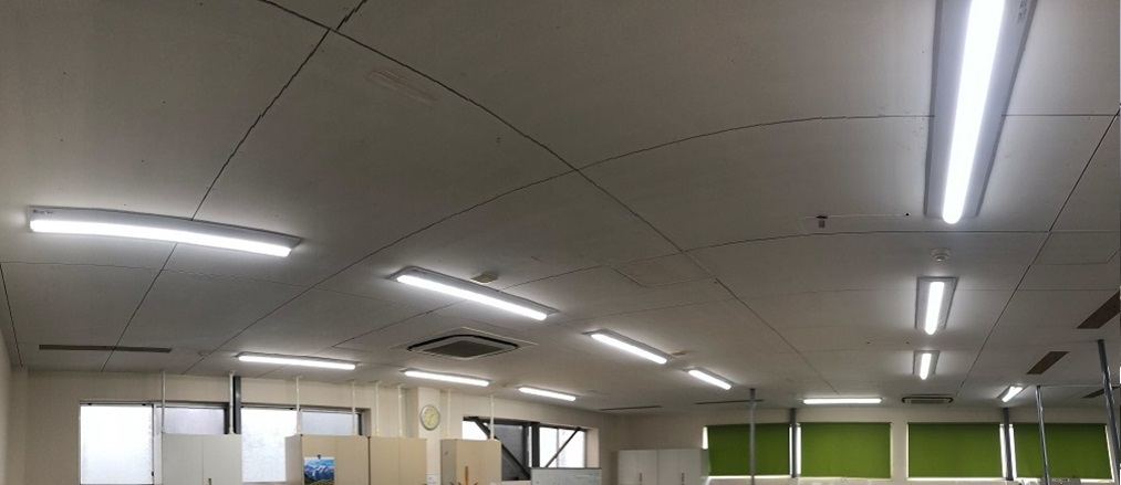開発室 LED