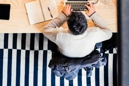 Student using Splashtop to connect to school computers