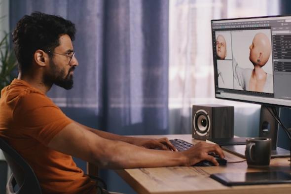 Person using Splashtop to connect to their high-powered machine at work with 3D programs