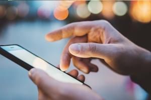 A phone being used to access a remote desktop with Splashtop