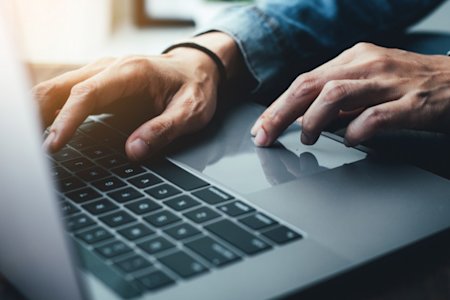 User using Splashtop to securely access their remote computer