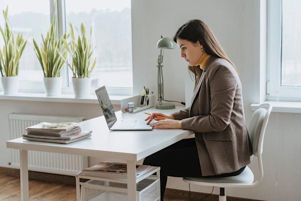 What is Endpoint Lifecycle Management? Guide for IT Teams