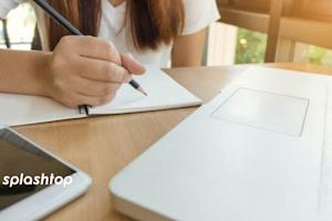 Person using Splashtop to remotely learn