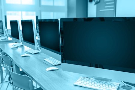 K-12 and higher education institutions using Splashtop for remote labs with row of computers