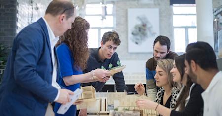 Team collaboration over architectural model, enhancing productivity with Splashtop