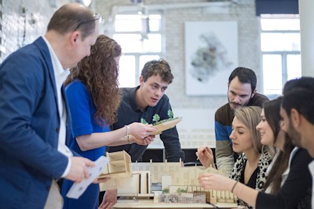 Team collaboration over architectural model, enhancing productivity with Splashtop