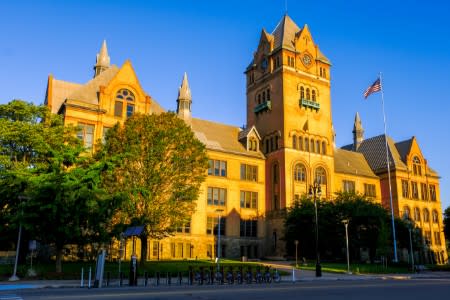 Front view of the Wayne State University building