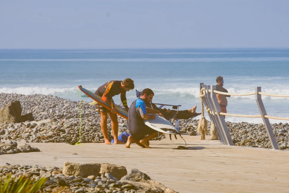 Surf Garage - Waxing the boards