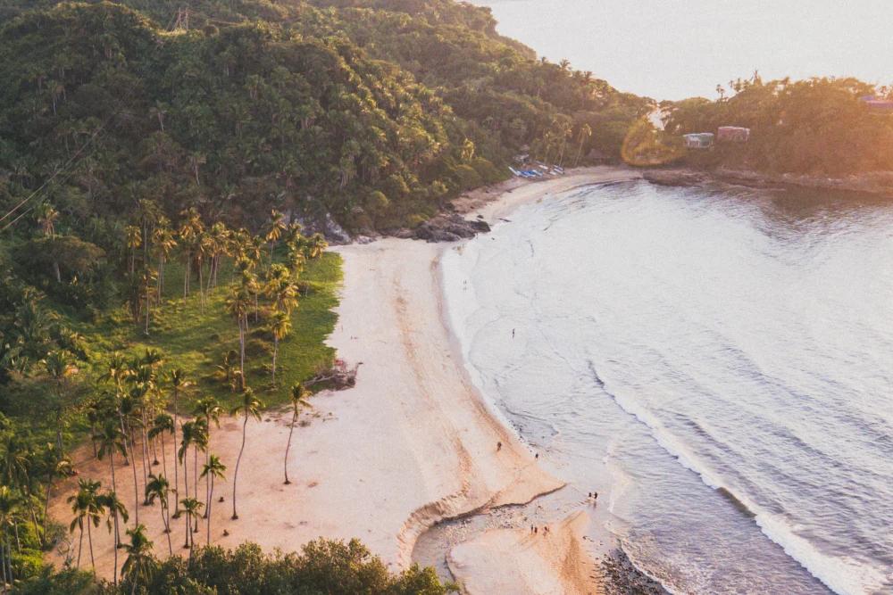 Surf Garage - Hidden beach