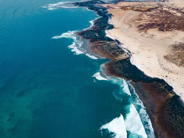 Surf Garage Art Co - La costa norte de Fuerteventura