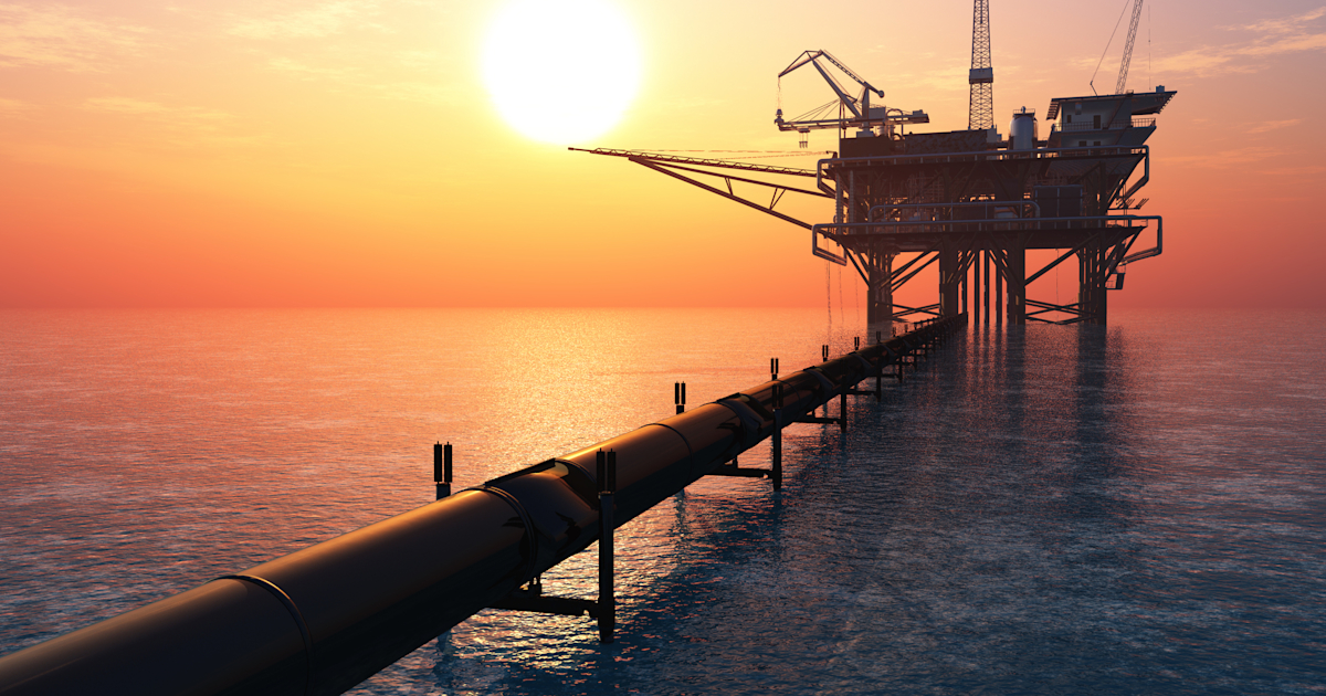 Woodside guides to 20% higher oil output in 2023; shares slump