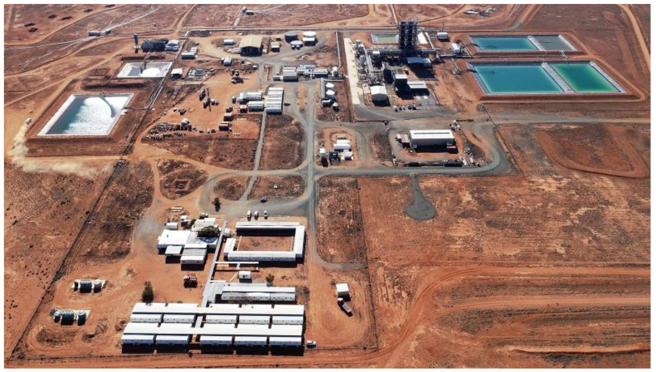 Aerial photography reveals the extent of existing development at Honeymoon, near SA's Broken Hill 