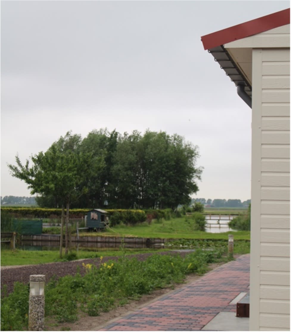 De achtertuin van woonvoorziening Sluiszicht