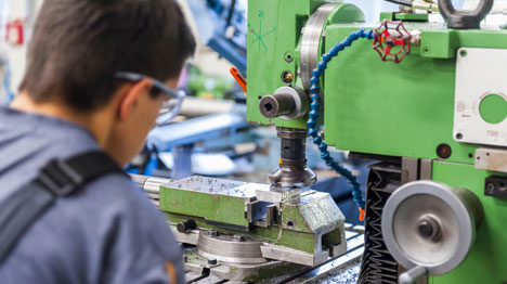 What You Need to Know About Tramming Manual Milling Machines