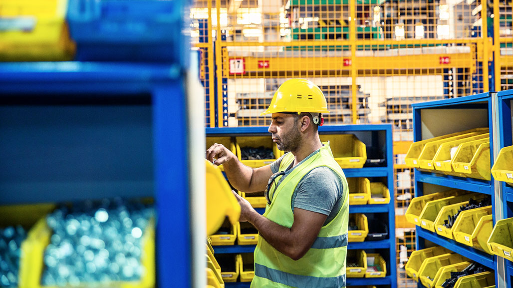 MRO in Manufacturing: Maintenance, Repair and Operations Explained - thumbnail