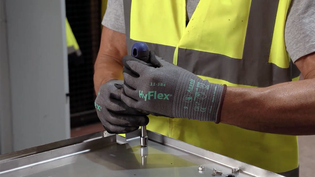 High-Dexterity Work Gloves: How the Right Pair Empowers Precision and Protection - video thumb