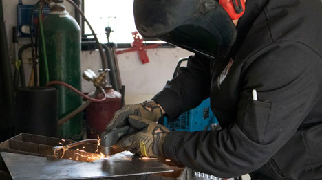 Ironclad Gloves: Dexterity, Protection and Performance