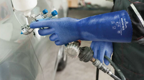 How to Select the Best Chemical-Resistant Glove for Your Hand Protection