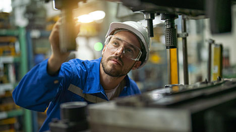 Keeping Solo Workers Safe—With New Tech Gear and Old-School Strategy