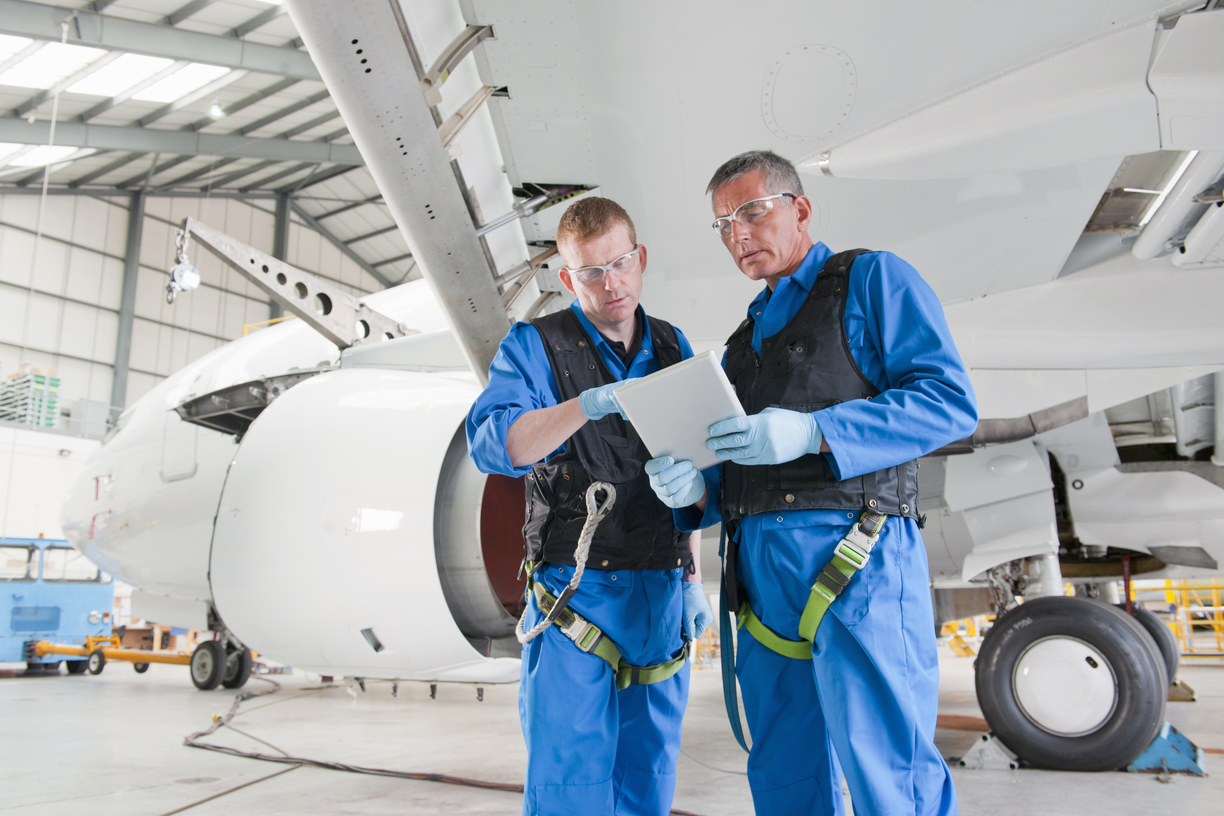 Take the Edge Off — SPF Drills and Routers for CFRP Machining