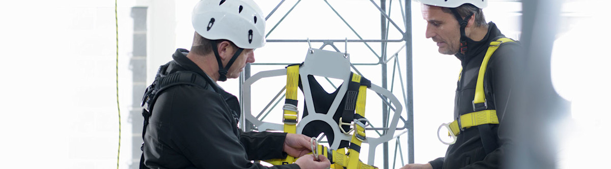 A Safety Moment Topic Guide: Talking Fall Protection — MSC Industrial ...