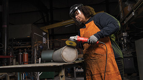 Norton Tames Tough Grinding Jobs with RazorStar™