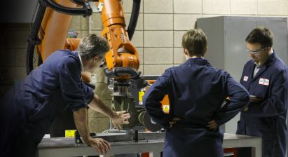 White Paper: Considering a Robotic System Integrator?