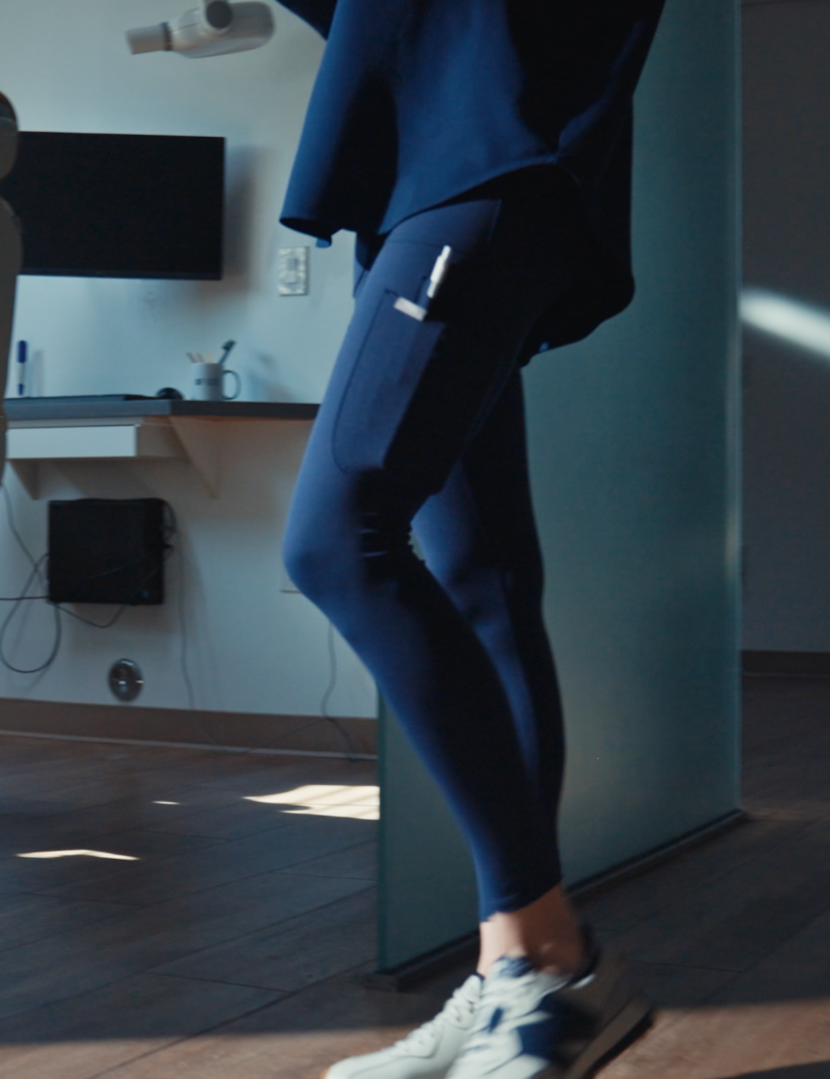 Introducing the first-ever FIGS SCRUBLEGGING™. Like a legging — if leggings could survive a 36-hour shift.