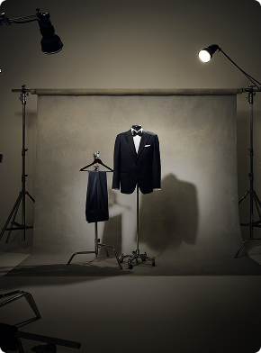 NOAH WYLE’S EMMYS TUXEDO