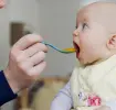 Cómo comenzar con los alimentos sólidos para el bebé