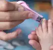 Cómo cortarles las uñas a los bebés