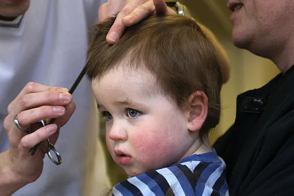 El primer corte de pelo del bebé