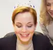 Mujeres celebrando un cumpleaños