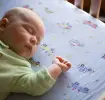 Mantén a tu bebé seguro cuando duerme 