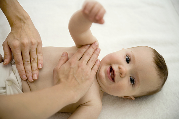 Cómo hacer masajes relajantes para tu bebé