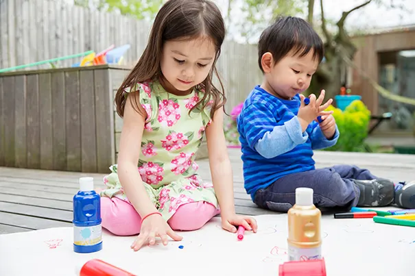 Manualidades de niños: Aprenda a exhibirlas