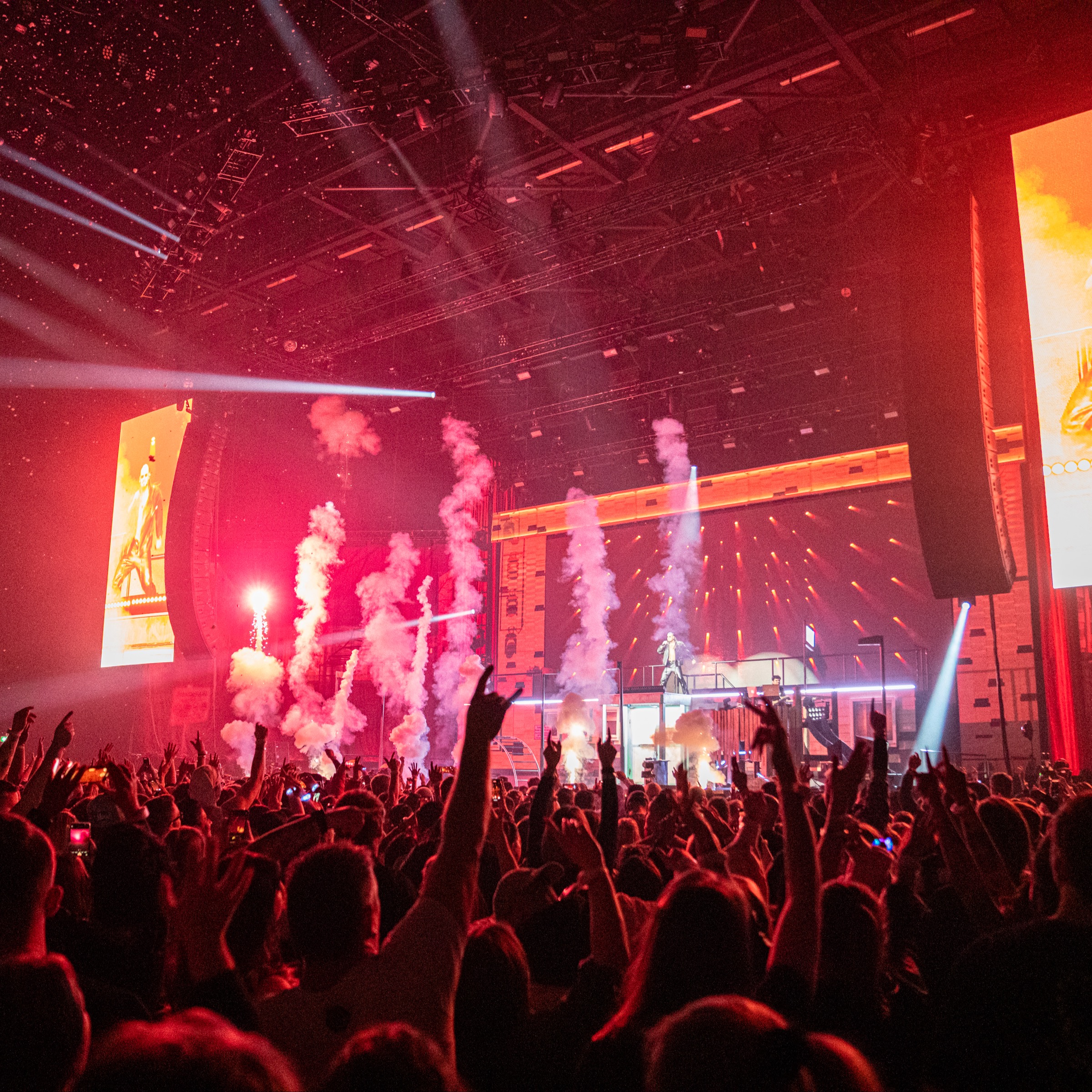 Ein Bild von der Menge vor der Bühne 