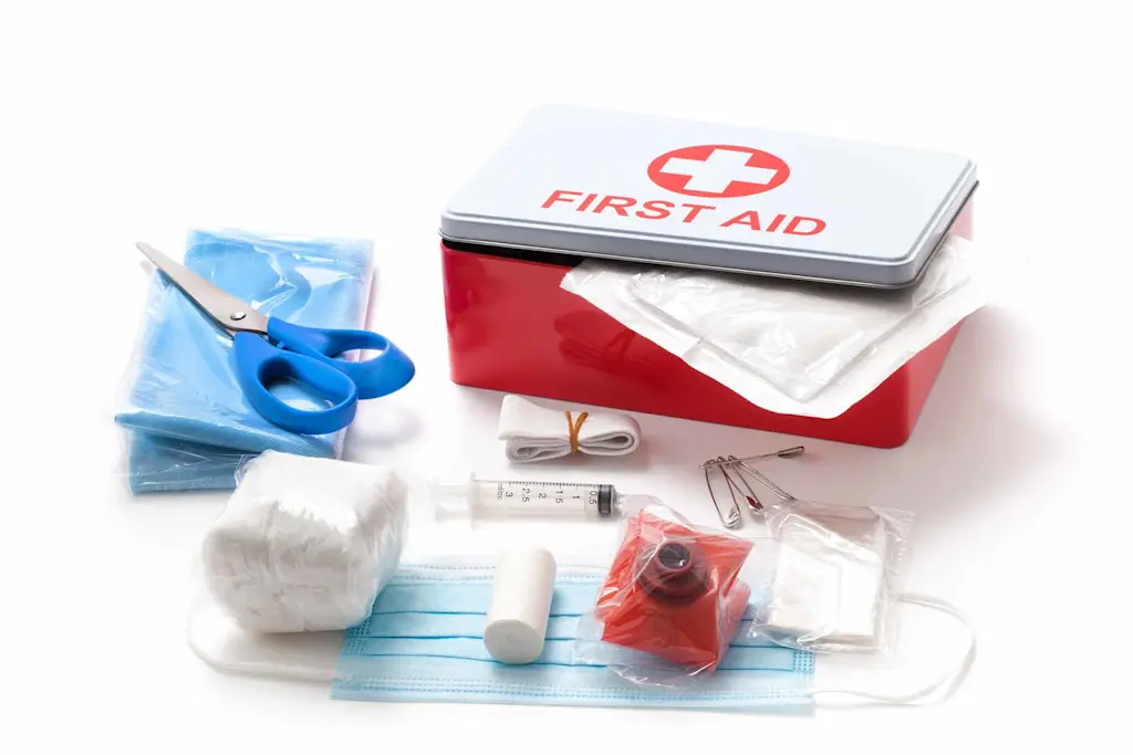 What are employer first aid requirements for businesses?