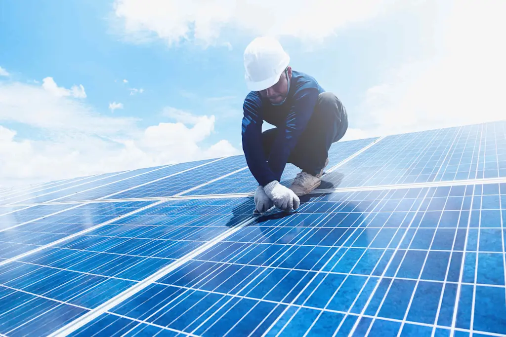 What you need to know about solar panel installers insurance