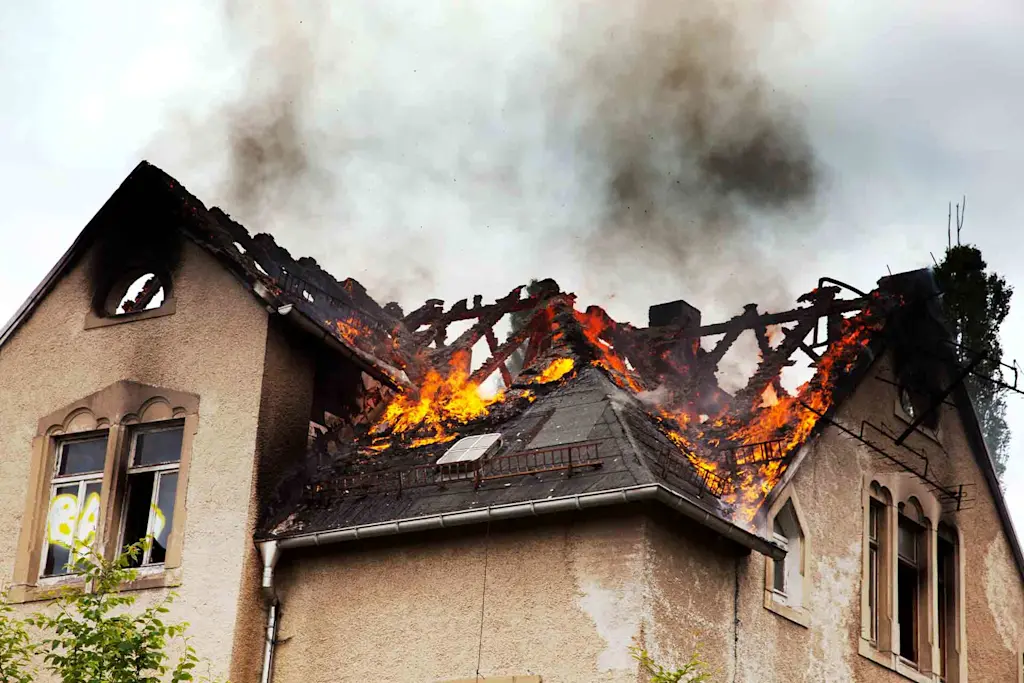 Party walls and fire barriers: Guide to roofs, walls and lofts