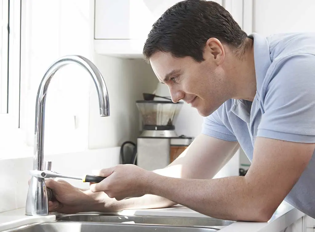 Leaking ceramic tap: Problem solve and how to fix it