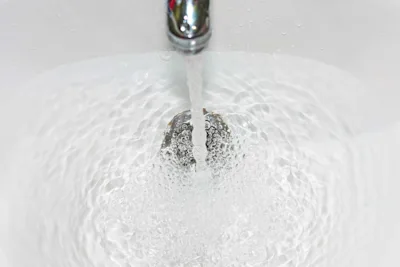 Slow draining sink: Problem solve and solutions to fix it