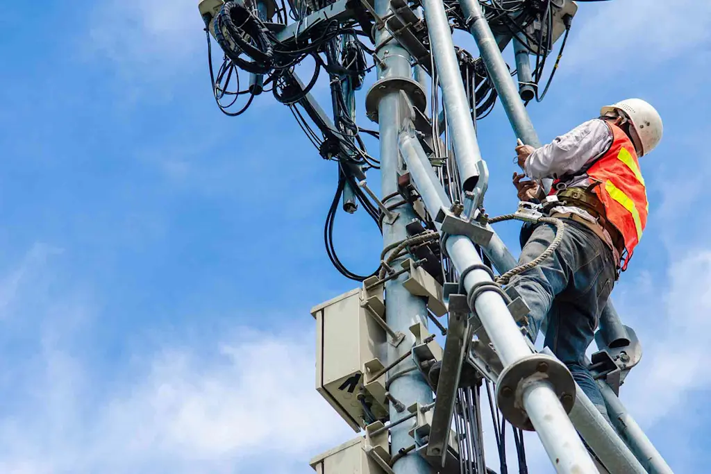 How to start a telecommunications business