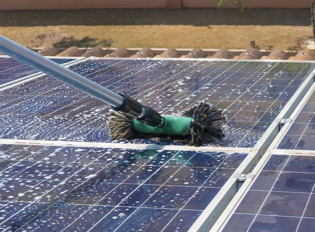 How to start a solar panel cleaning business