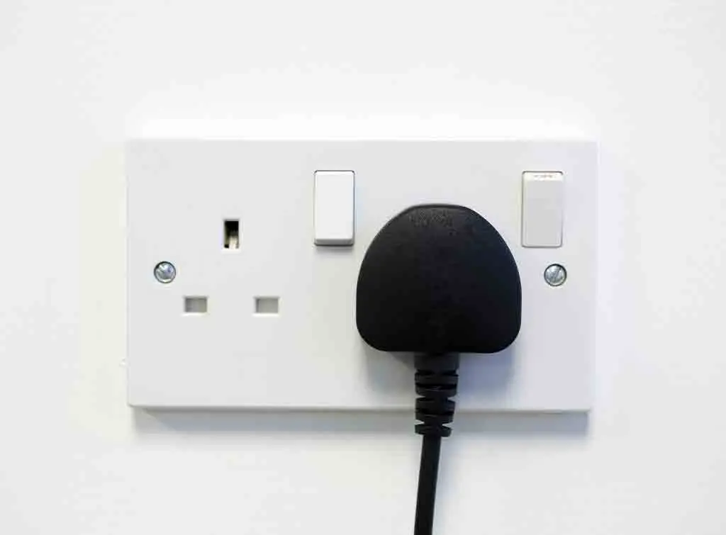 How to wire a plug socket